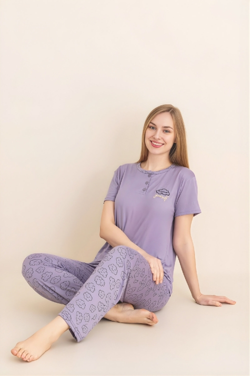 Kadın Pijama Takımı-Menekşe Kumaş-3 Düğmeli-Yaka Baskılı-12606SF